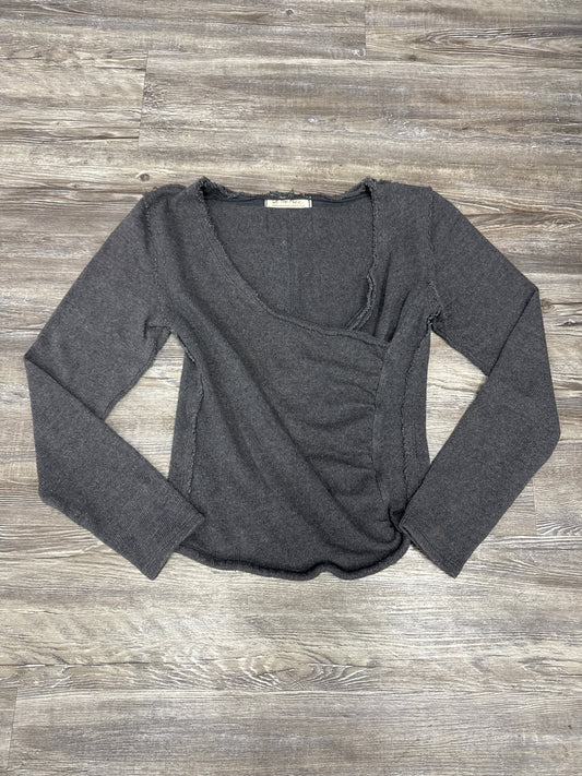 Top Long Sleeve By Free People In Grey, Size: M