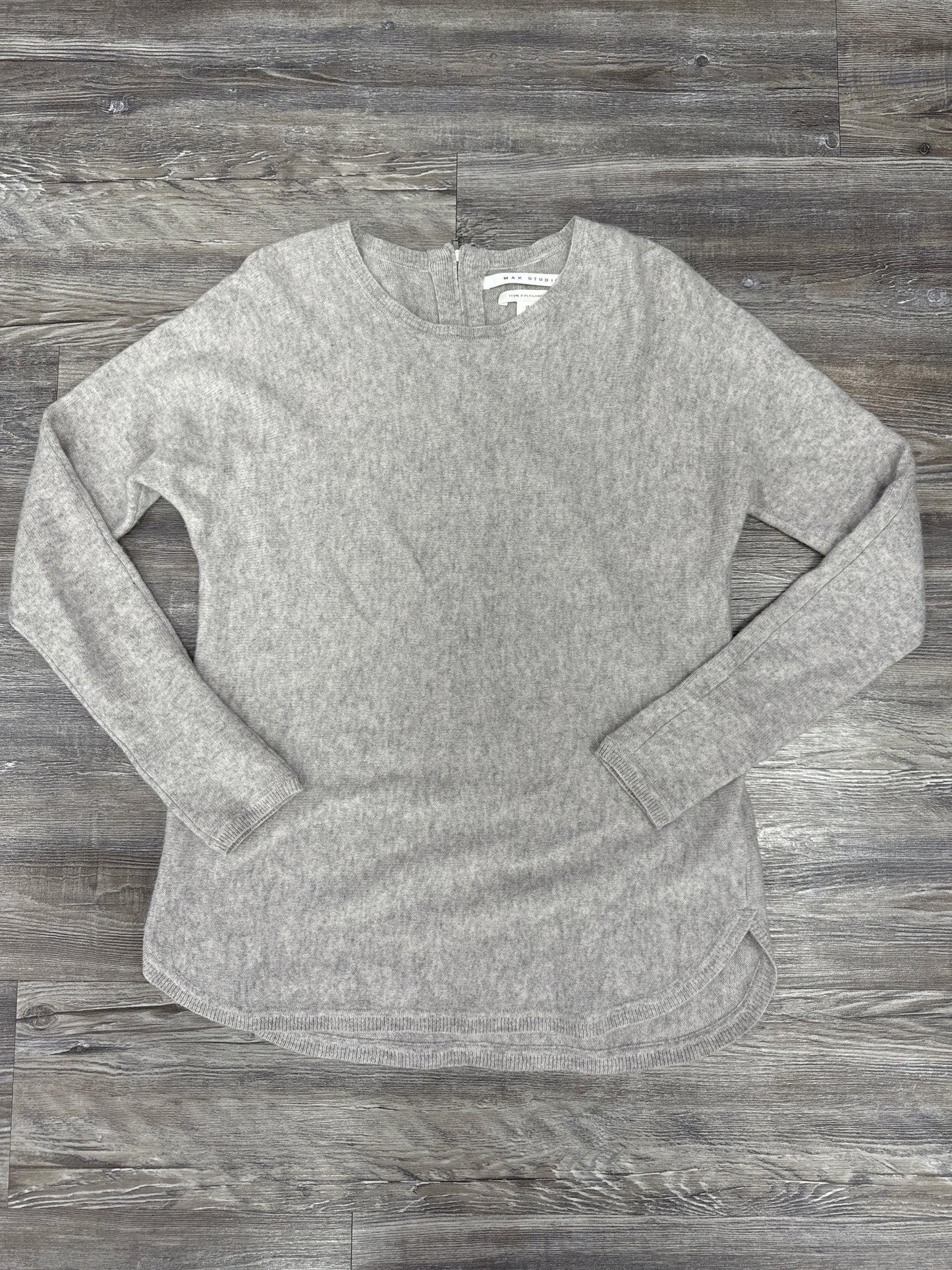 Sweater By Max Studio In Grey, Size: L