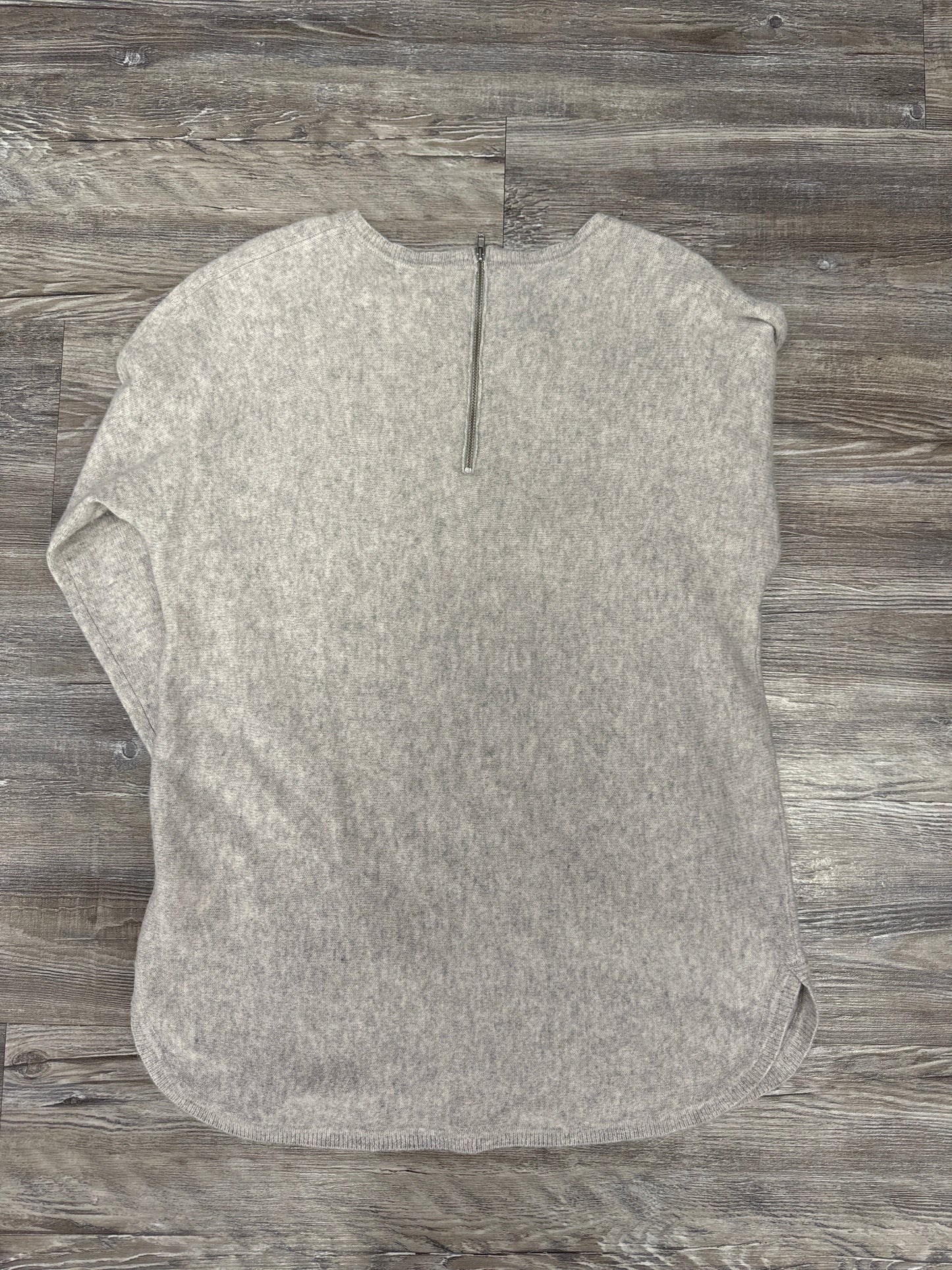 Sweater By Max Studio In Grey, Size: L