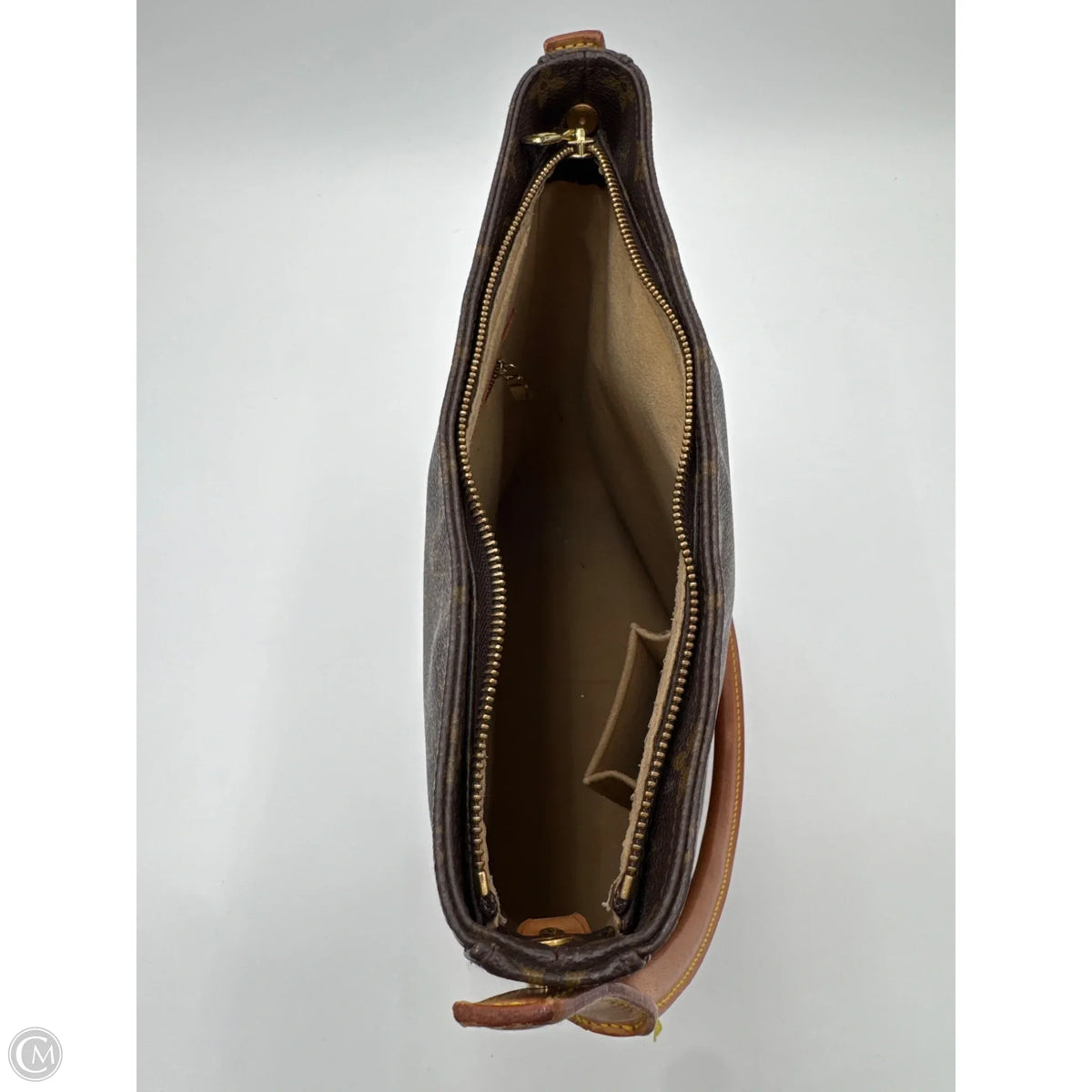 Handbag Luxury Designer By Louis Vuitton, Size: Medium