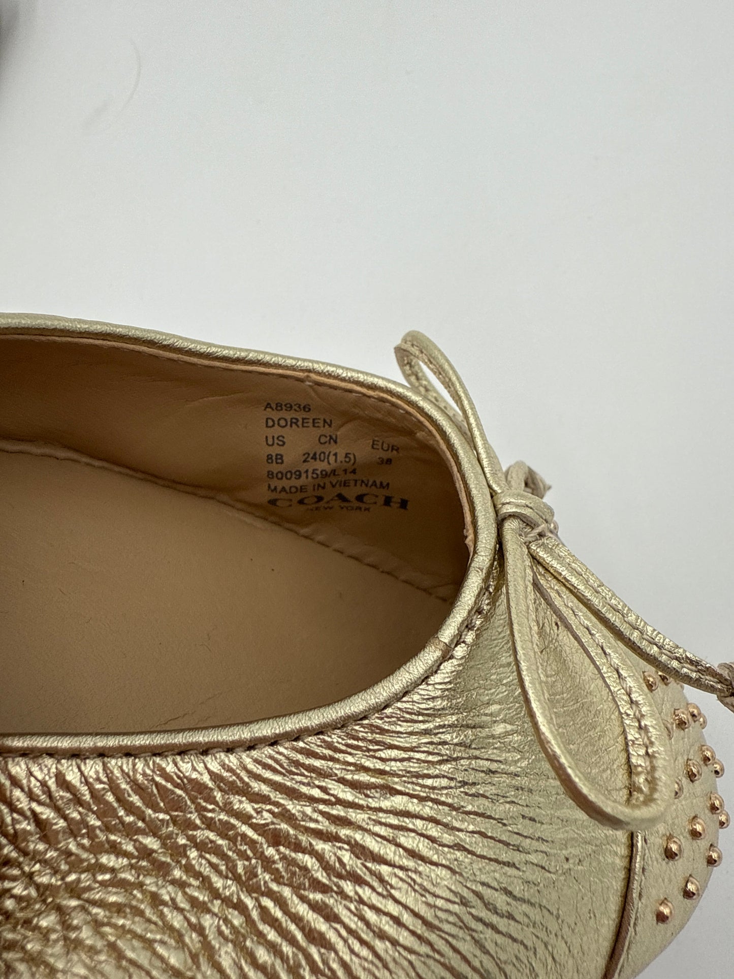 Shoes Flats By Coach In Gold, Size: 8