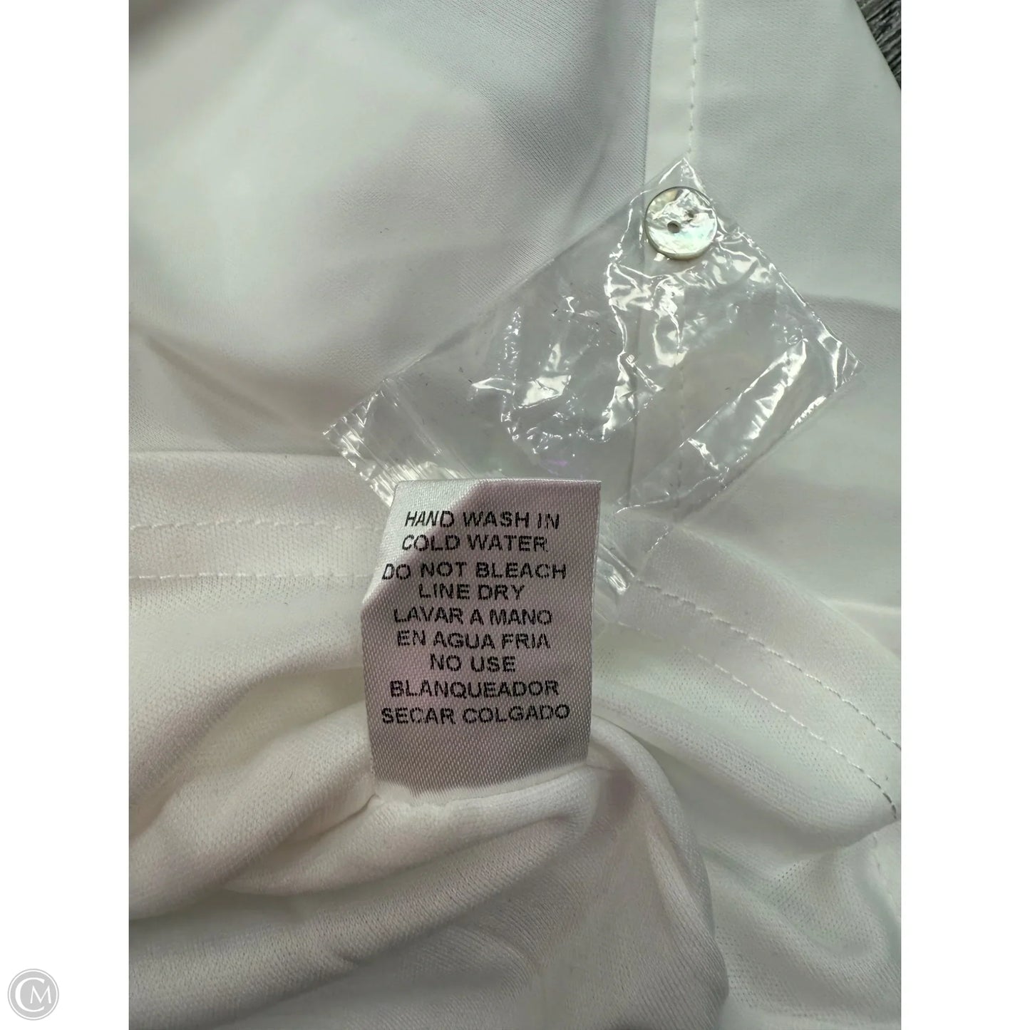 Top Short Sleeve By Entro In White, Size: 2x