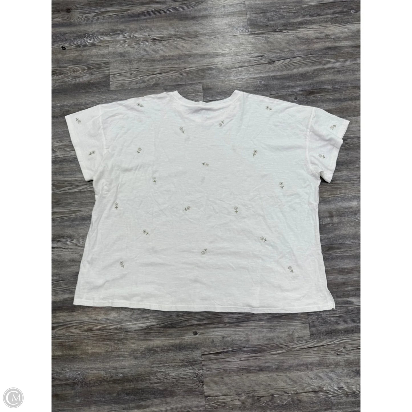 Top Short Sleeve By Maurices In White, Size: 4x