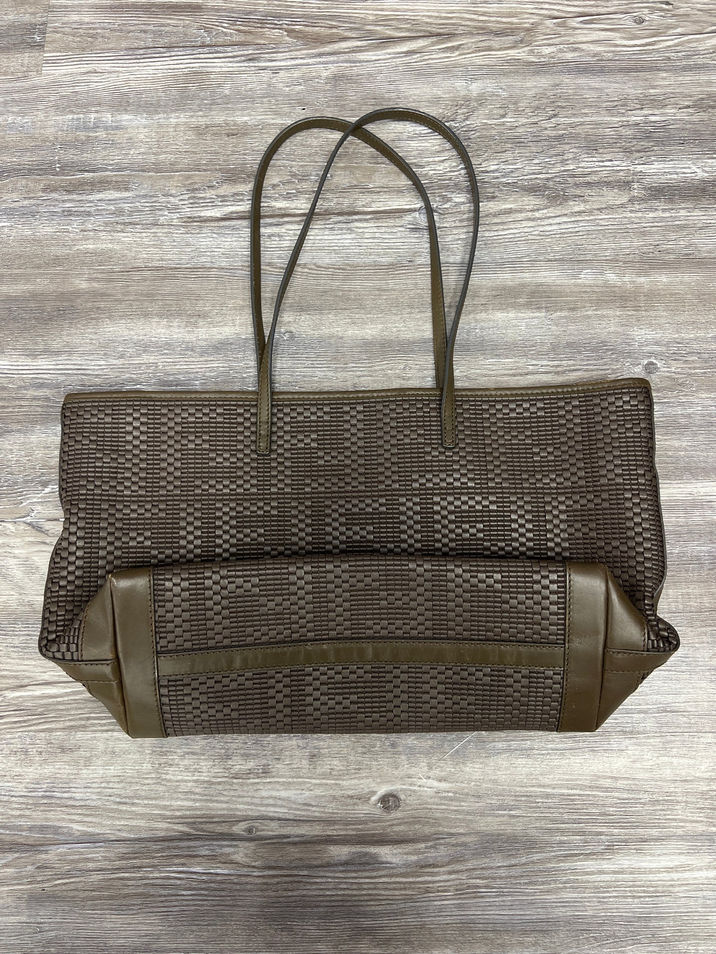 Handbag Luxury Designer By Fendi Size: Medium