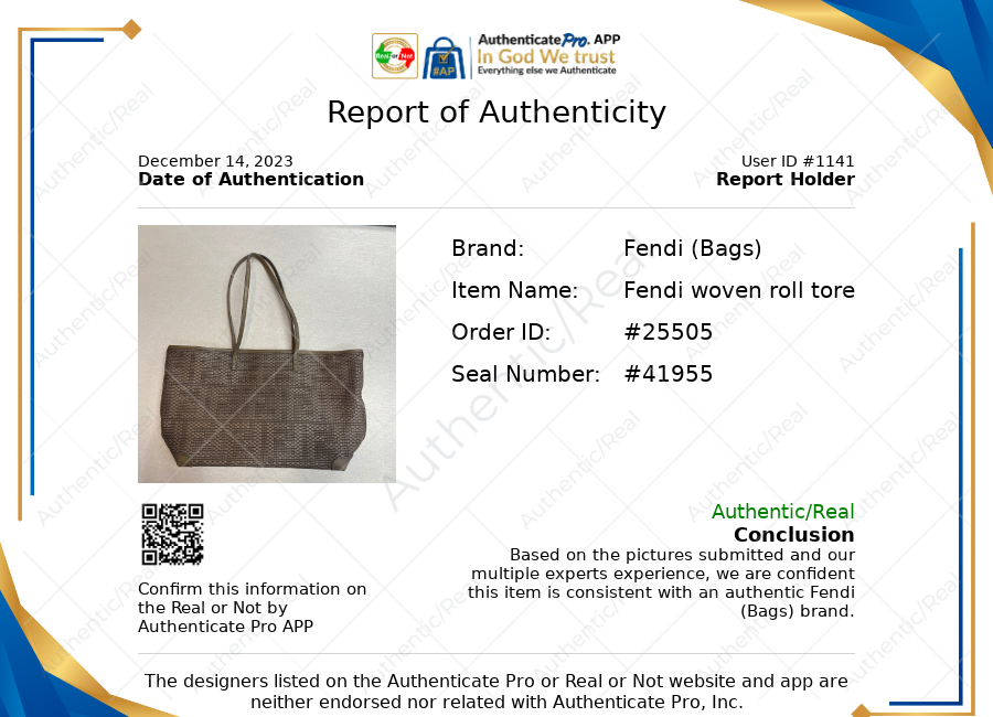 Handbag Luxury Designer By Fendi Size: Medium