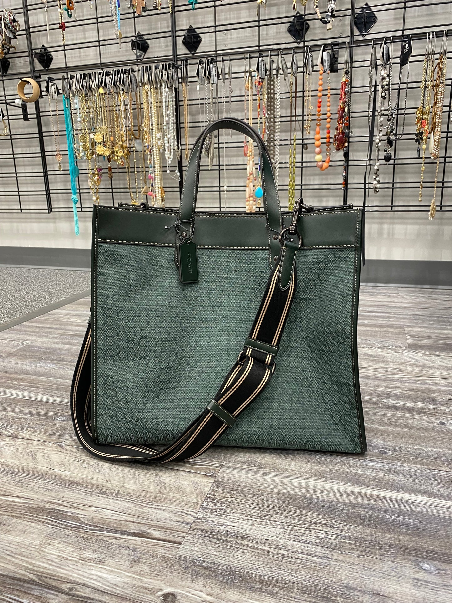 Tote Designer By Coach  Size: Large