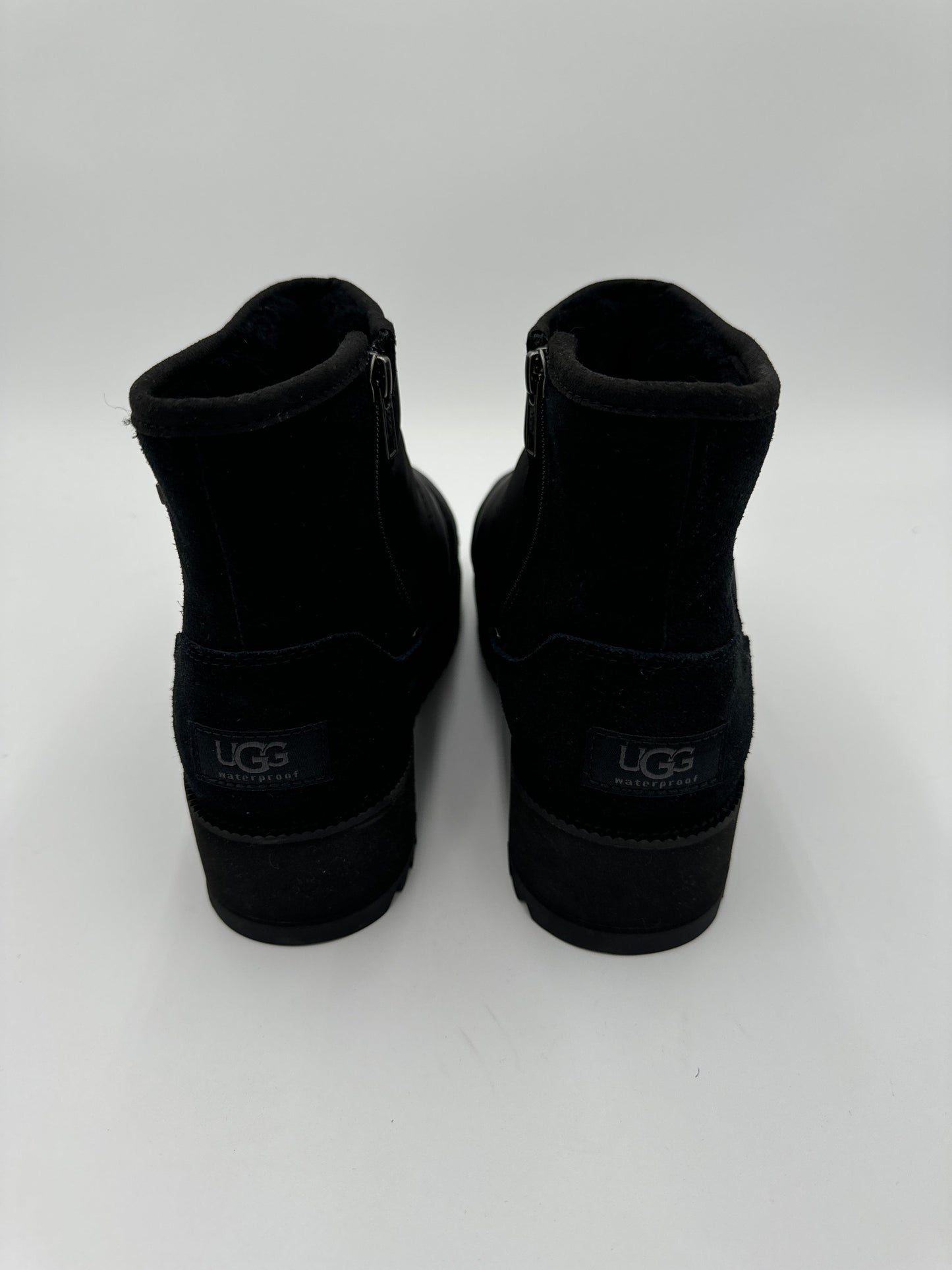 Boots By Ugg In Black, Size: 9