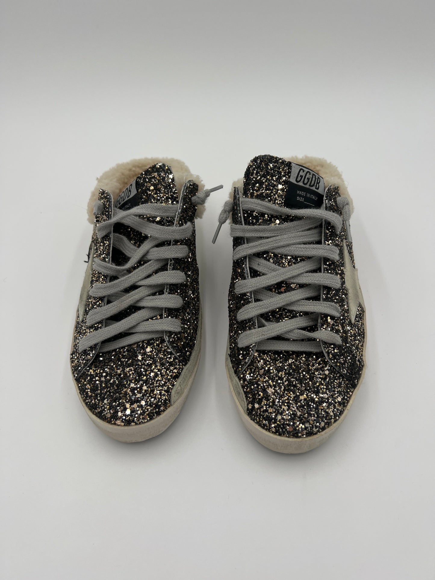 SHOES LUXURY DESIGNER GOLDEN GOOSE in GOLD, Size: 10