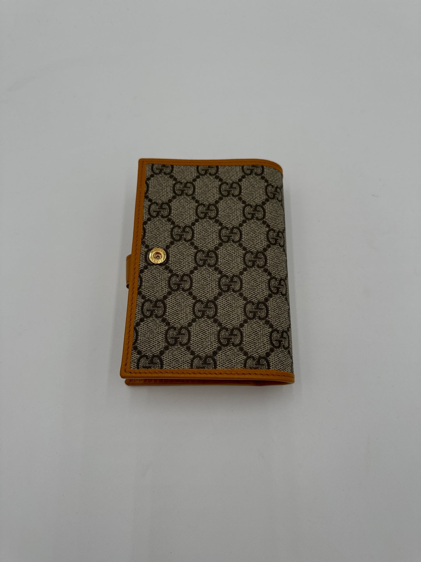 Wallet Luxury Designer By Gucci, Size: Medium