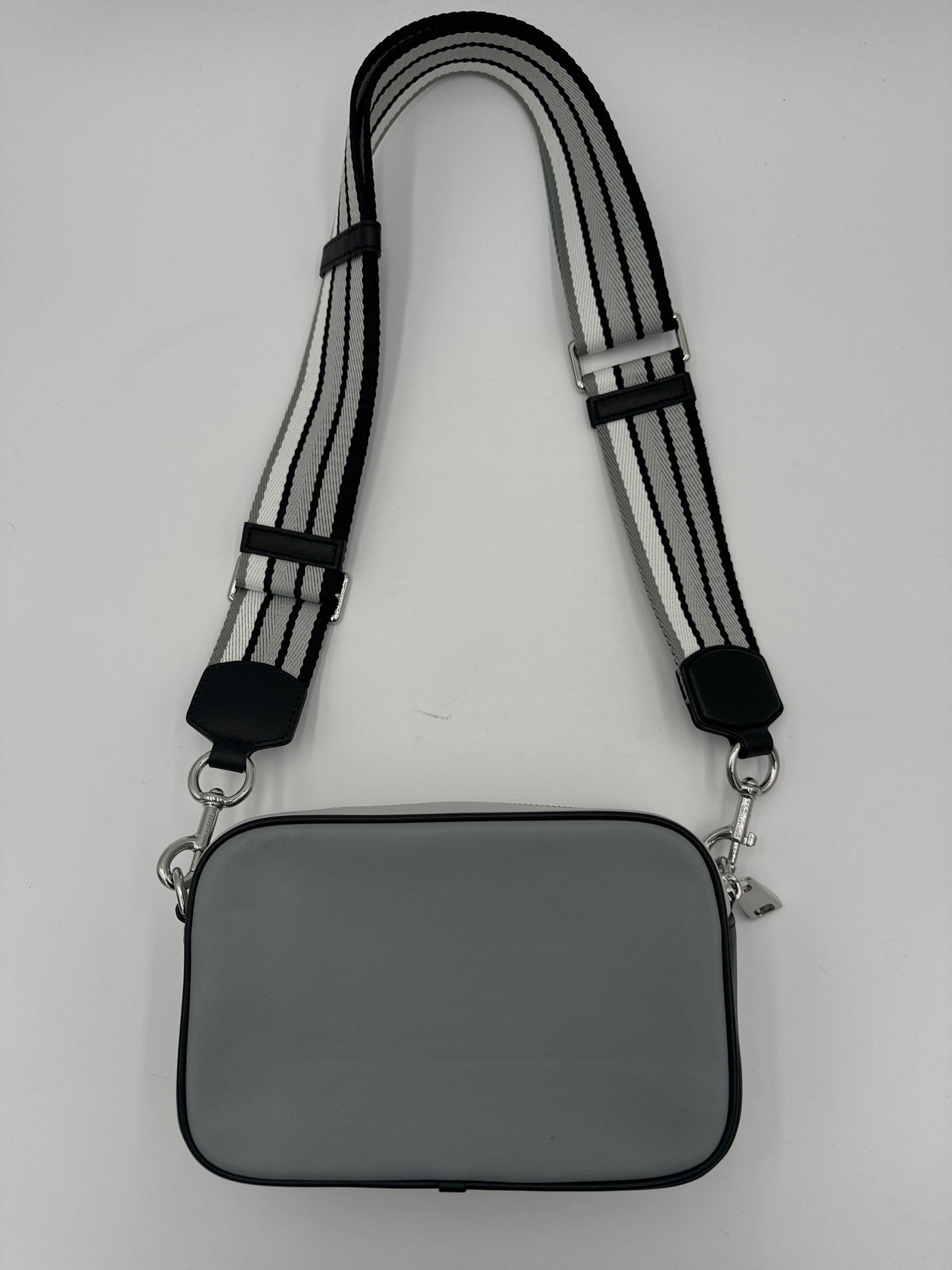 Crossbody Designer By Marc Jacobs, Size: Medium