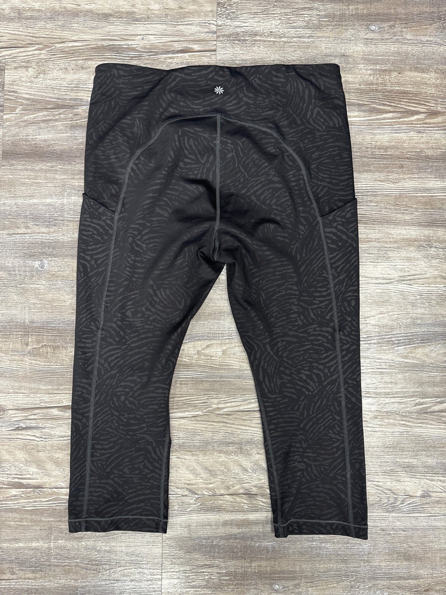 Athletic Leggings Capris By Athleta In Black, Size: L