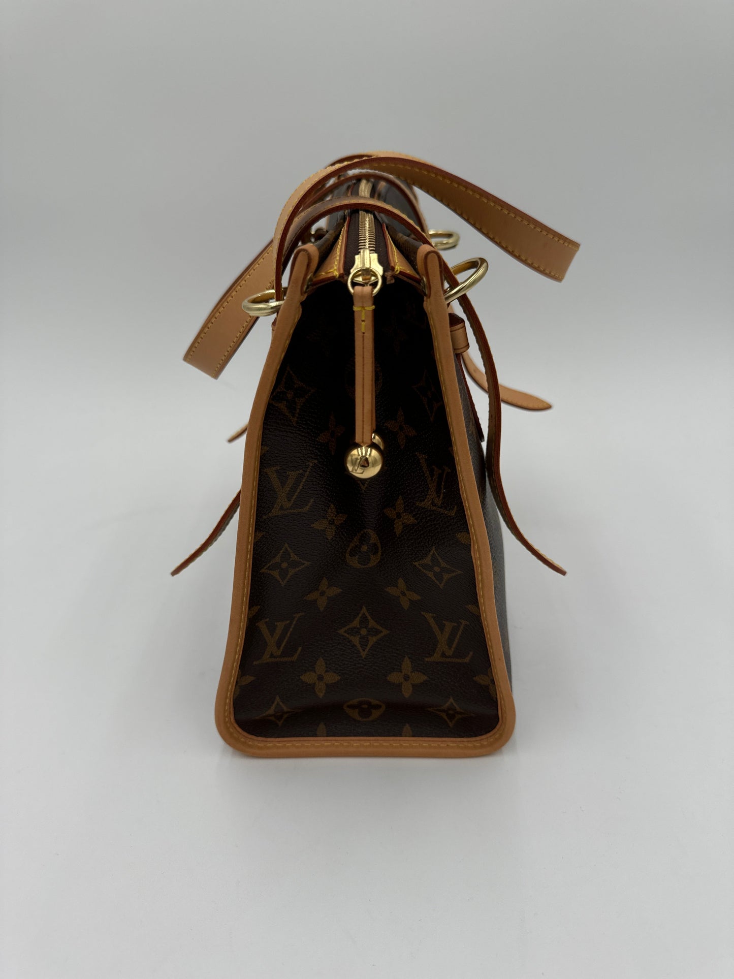 Handbag Luxury Designer By Louis Vuitton, Size: Medium