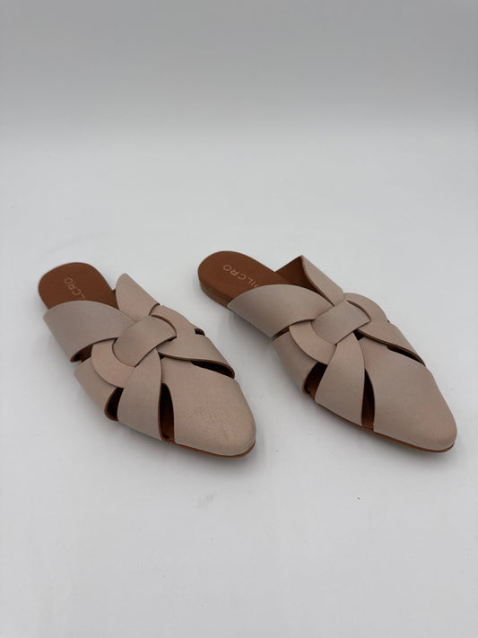 Shoes Flats By Pilcro In Tan, Size: 7.5