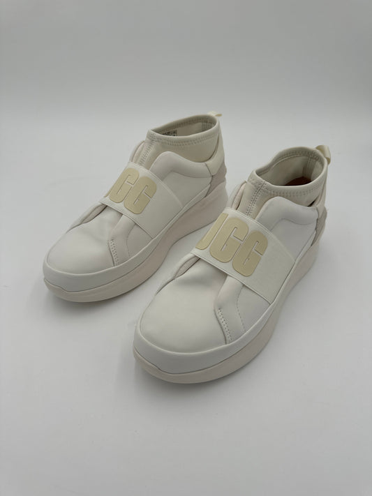 Shoes Sneakers By Ugg In White, Size: 10