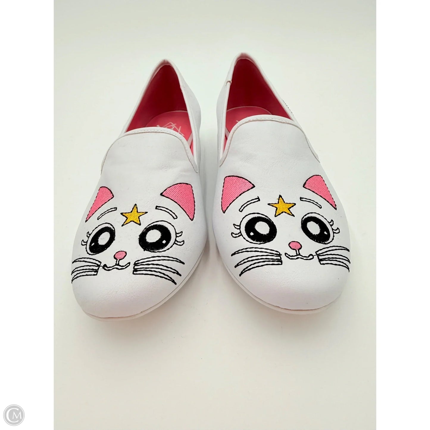 Shoes Flats By Yru In White, Size: 9