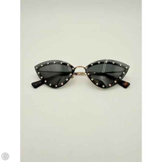 Sunglasses Designer By Valentino-mario