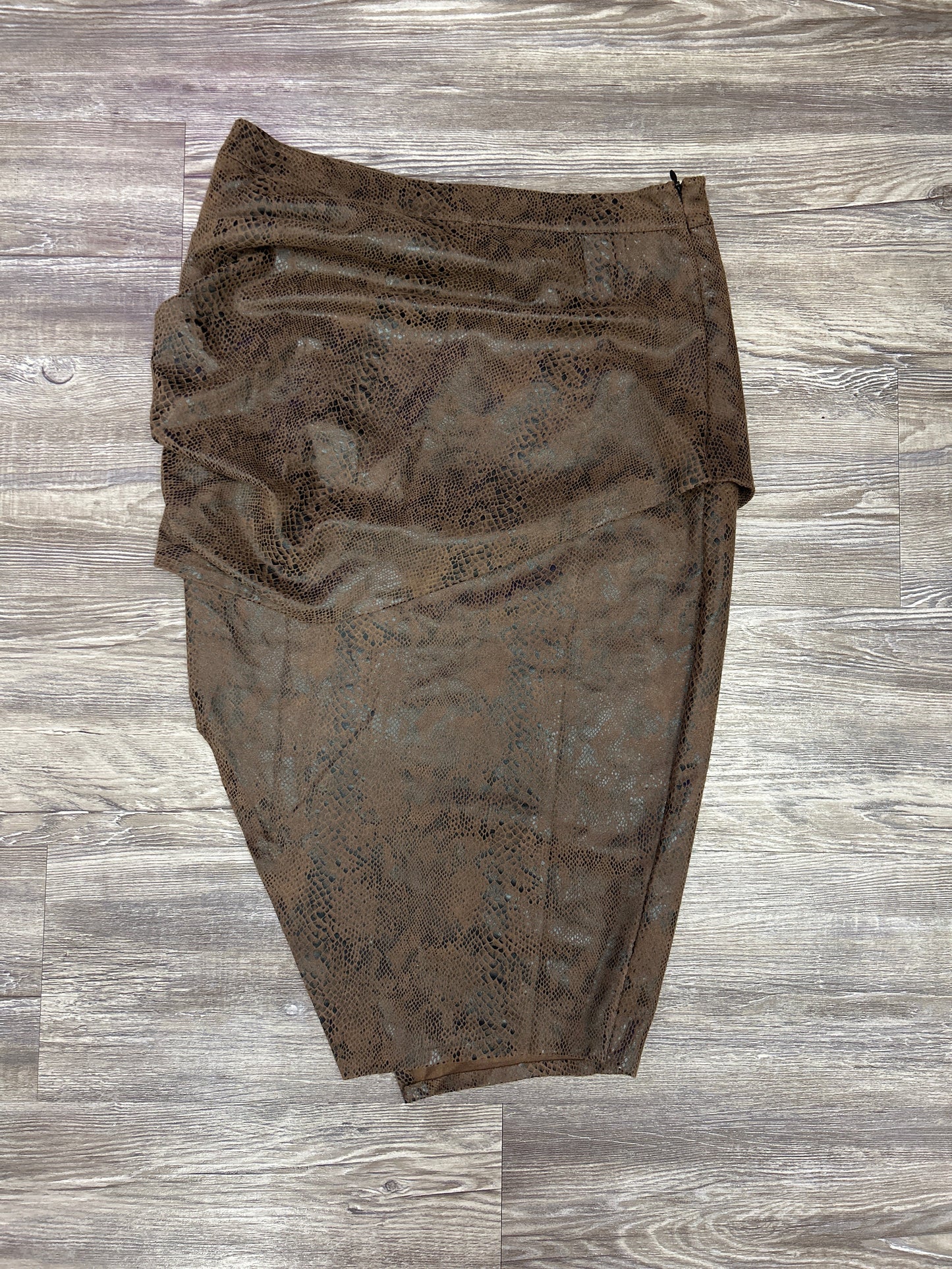 Skirt Mini & Short By Do + Be  In Snakeskin Print, Size: M