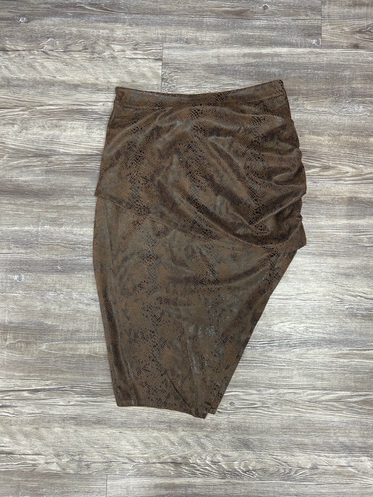 Skirt Mini & Short By Do + Be  In Snakeskin Print, Size: M