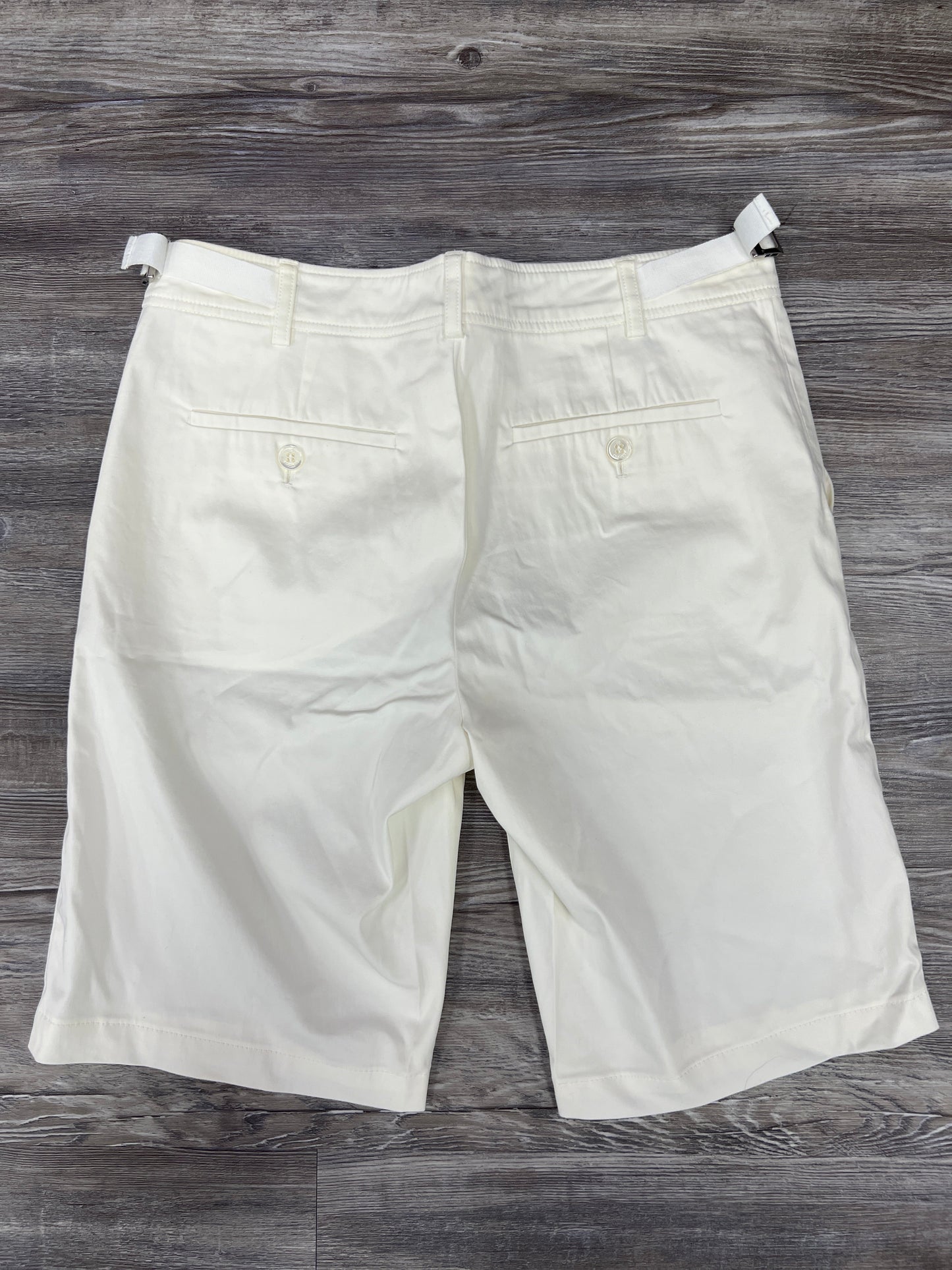 Shorts By Cma  Size: 6