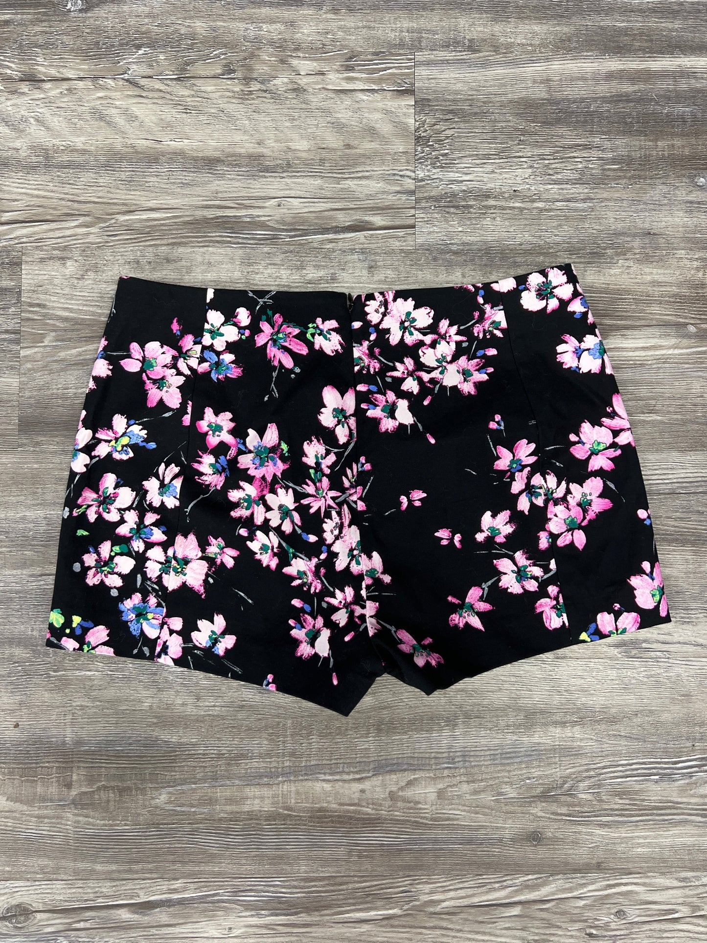 Shorts By Express Size: 8