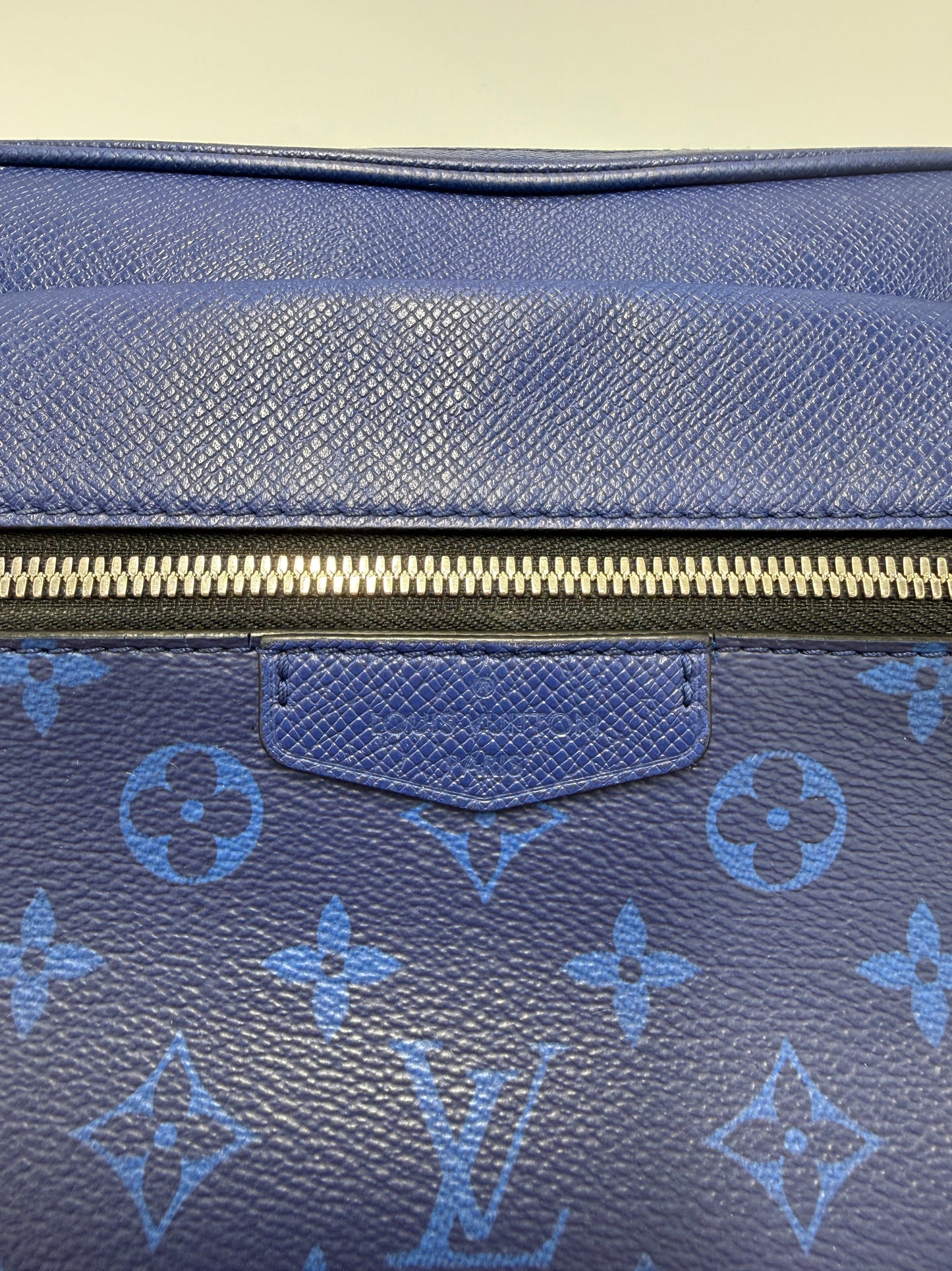 Louis Vuitton Outdoor Messenger Taigara Luxury Handbag