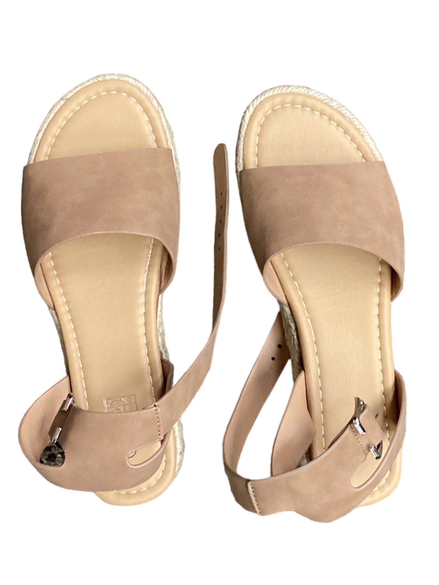 Tan Sandals Flats Clothes Mentor, Size 11