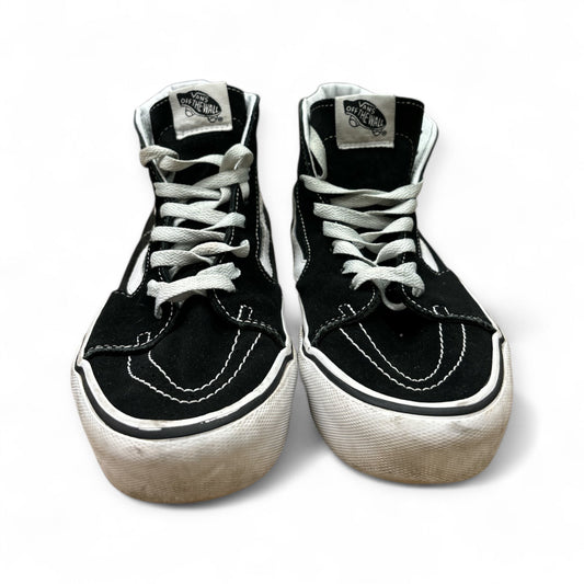 Shoes Sneakers By Vans In Black & White, Size: 8.5