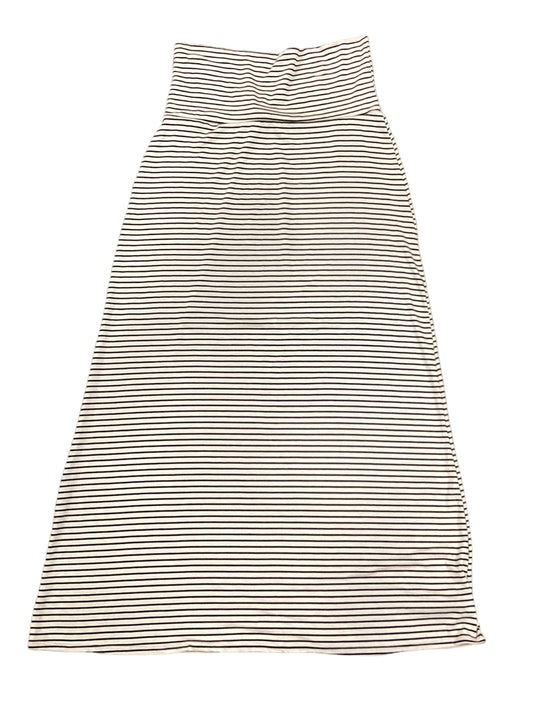 Skirt Maxi By Clothes Mentor  Size: L