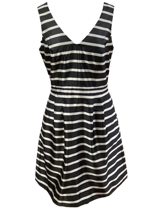 Dress Casual Short By J Crew  Size: 4