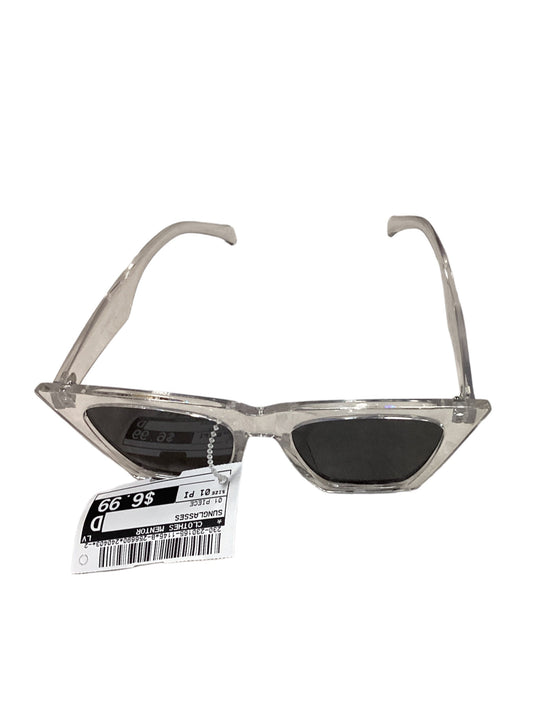 Sunglasses By Clothes Mentor  Size: 01 Piece