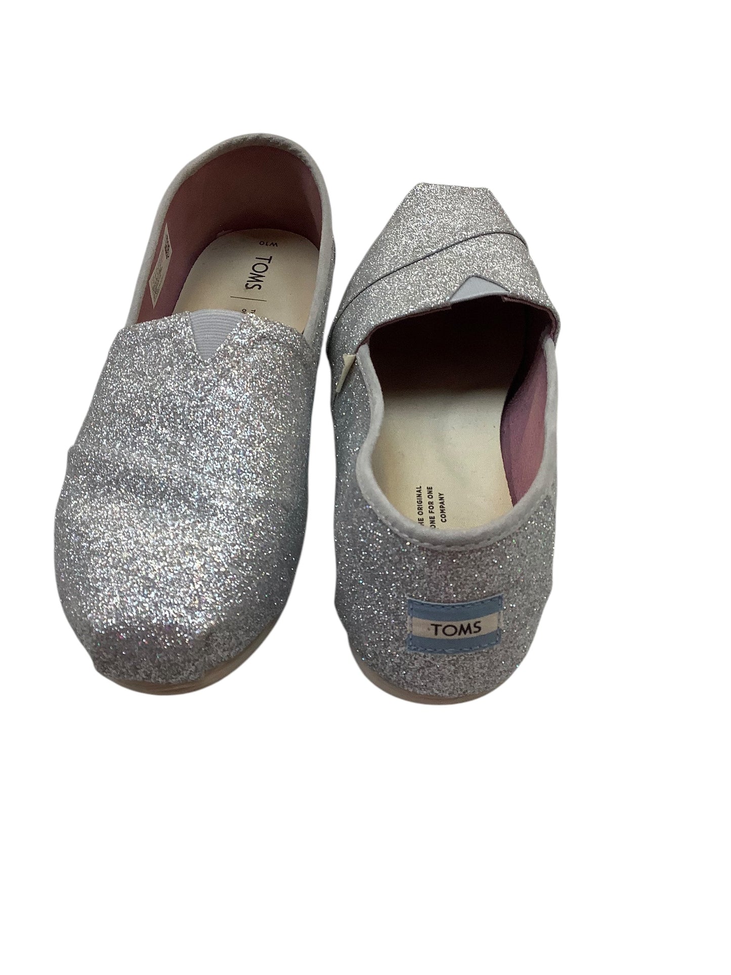 Shoes Flats By Toms In Silver, Size: 10