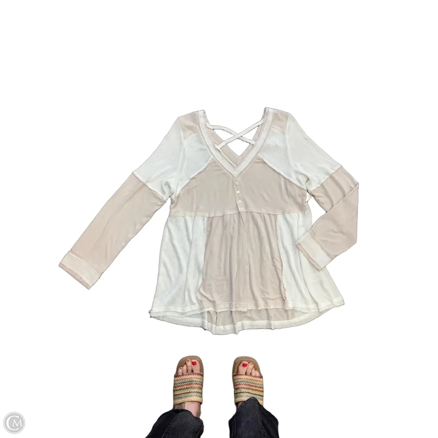 Top Long Sleeve Basic By Clothes Mentor In Cream, Size: M