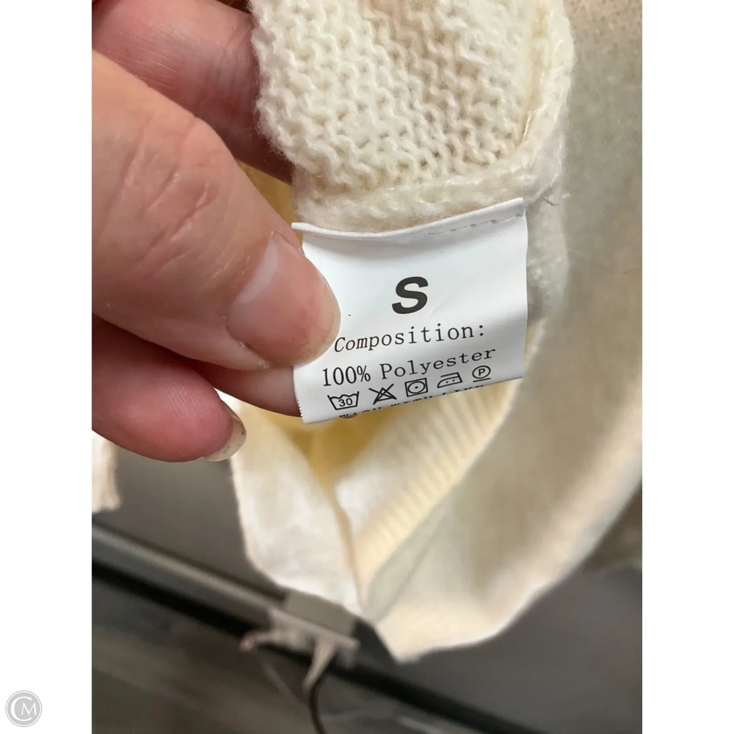 Sweater By Clothes Mentor In Cream, Size: S