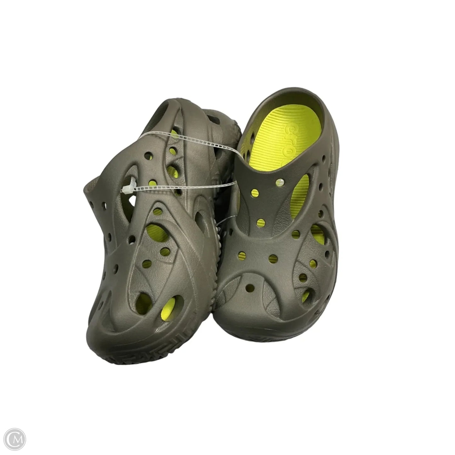 Shoes Flats By Crocs In Green, Size: 8
