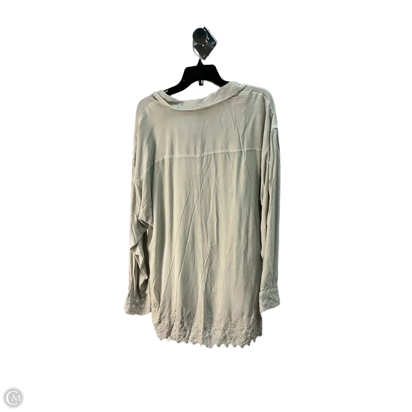 Top Long Sleeve By Solitaire In Green, Size: 18