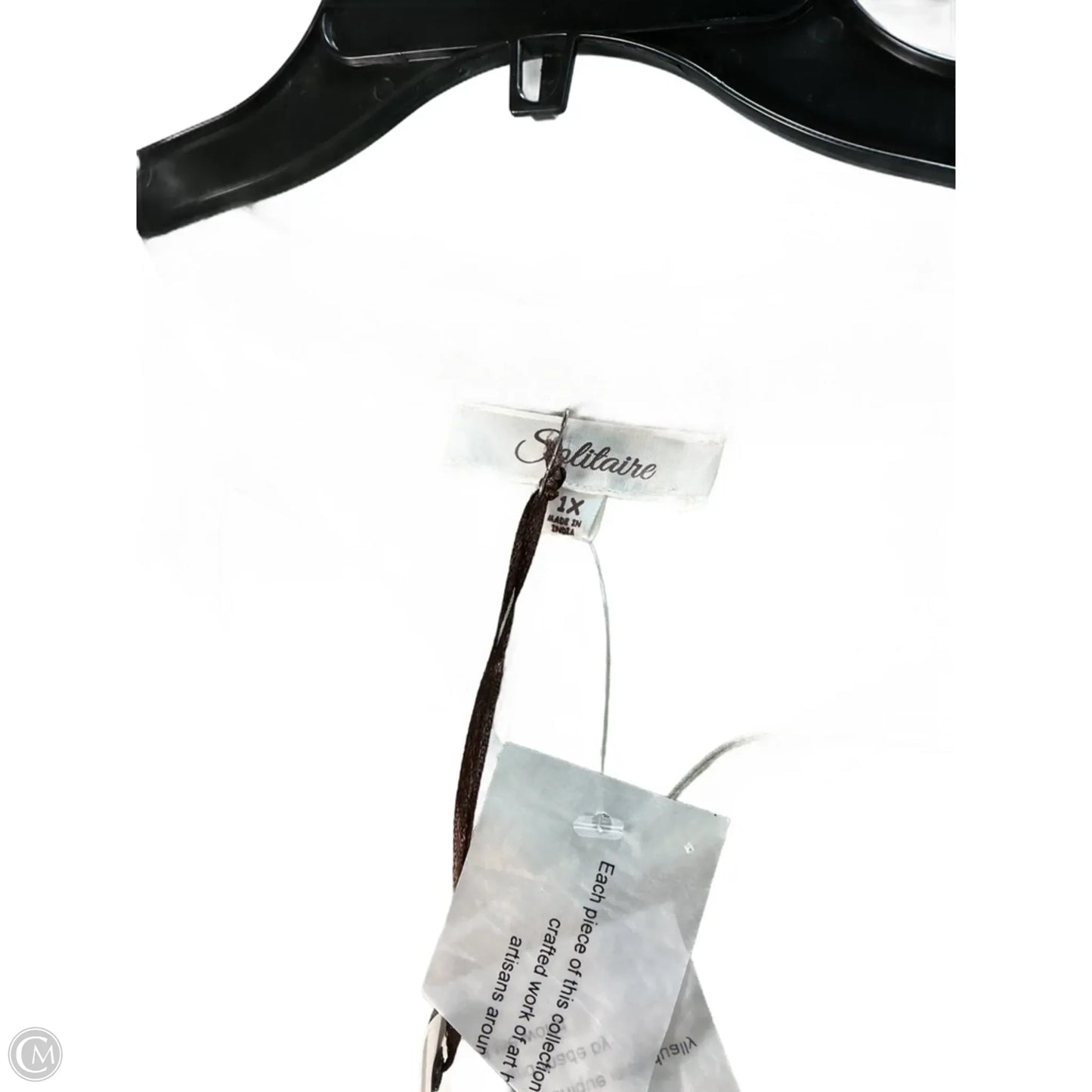 Top Long Sleeve By Solitaire In Green, Size: 18