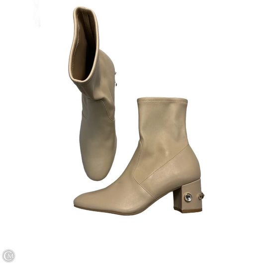 Boots Designer By Stuart Weitzman In Cream, Size: 7.5