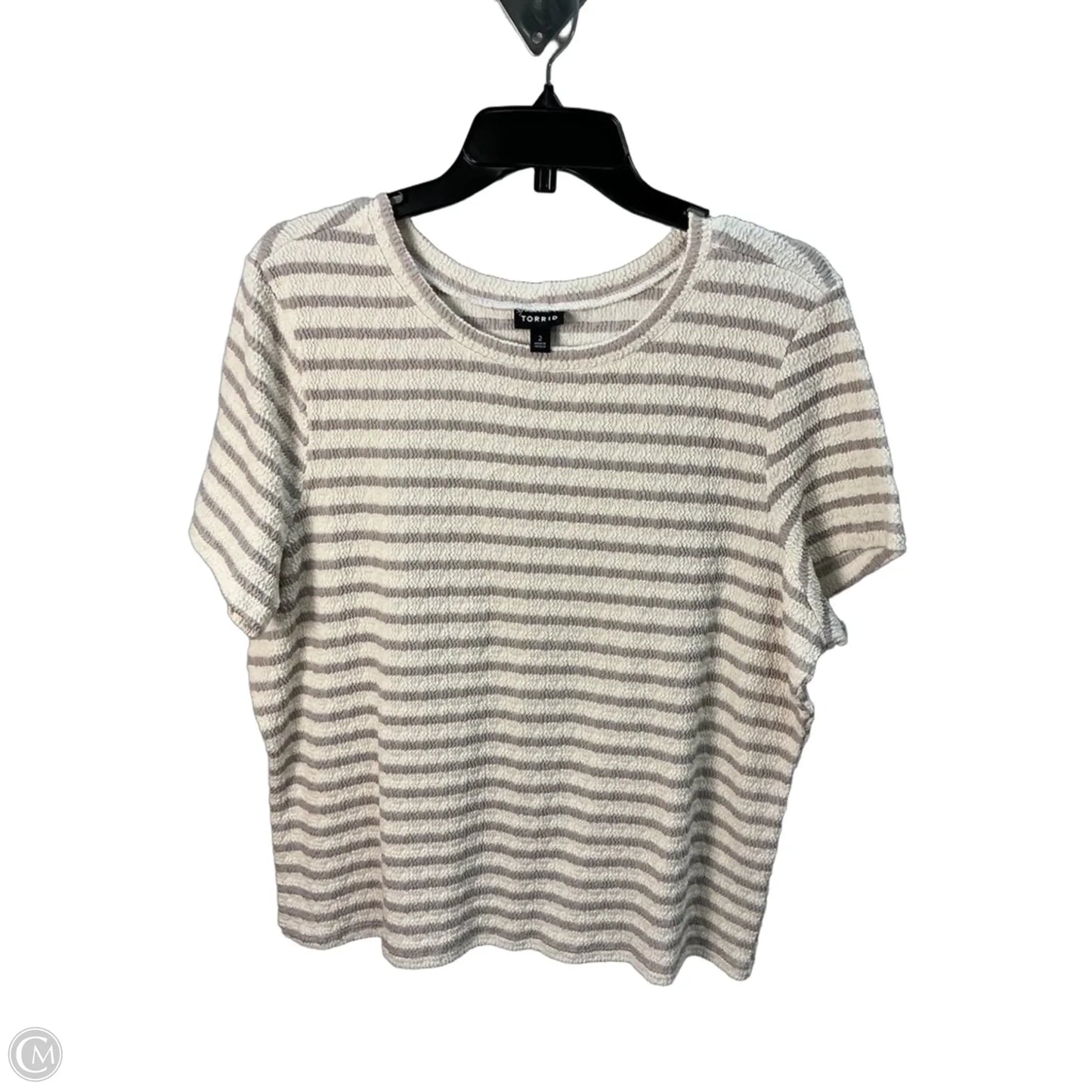 Top Short Sleeve By Torrid In Cream & Grey, Size: 18