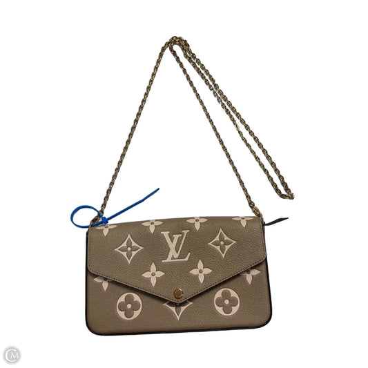 Crossbody Luxury Designer By Louis Vuitton, Size: Medium