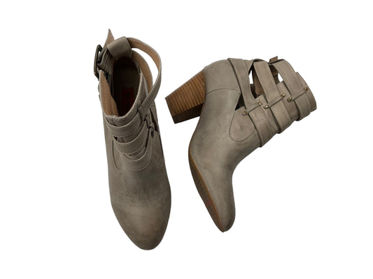 Boots Ankle Heels By Miz Mooz In Grey, Size: 7.5