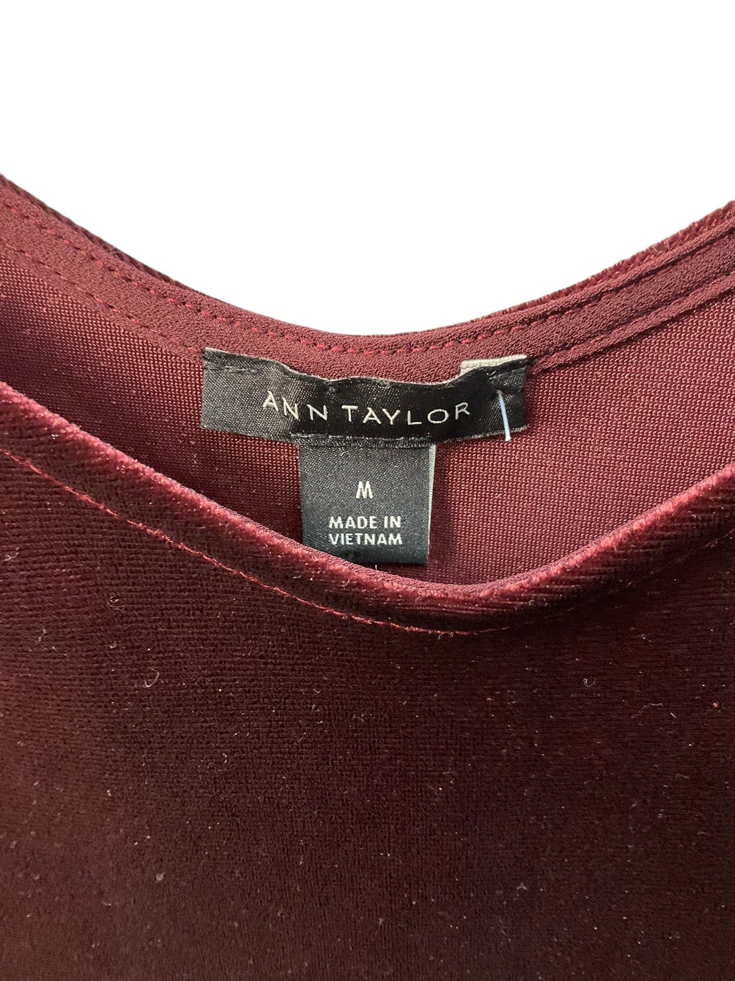 Top Sleeveless By Ann Taylor In Maroon, Size: M