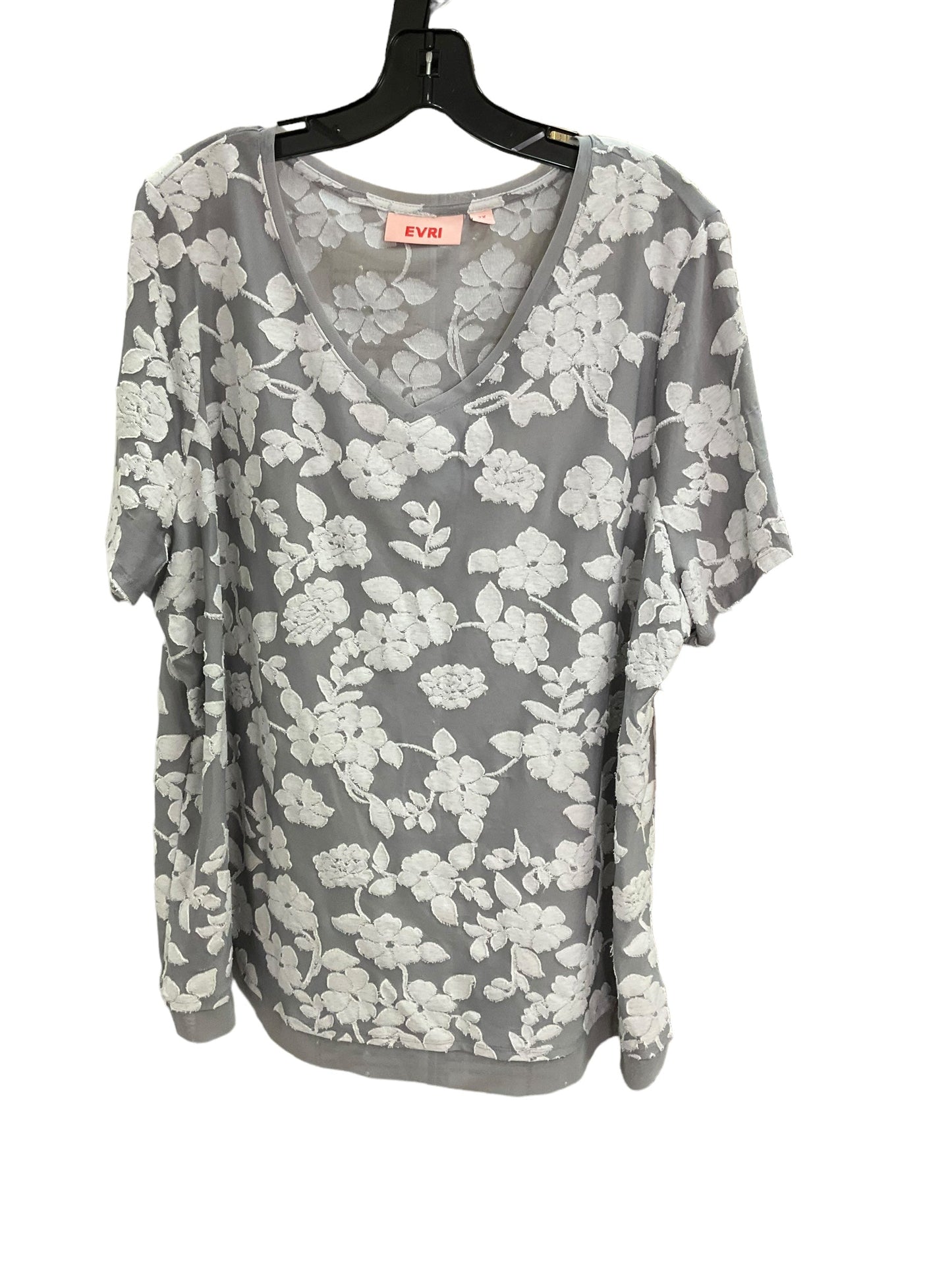 Top Short Sleeve By Evri In Grey, Size: 2x