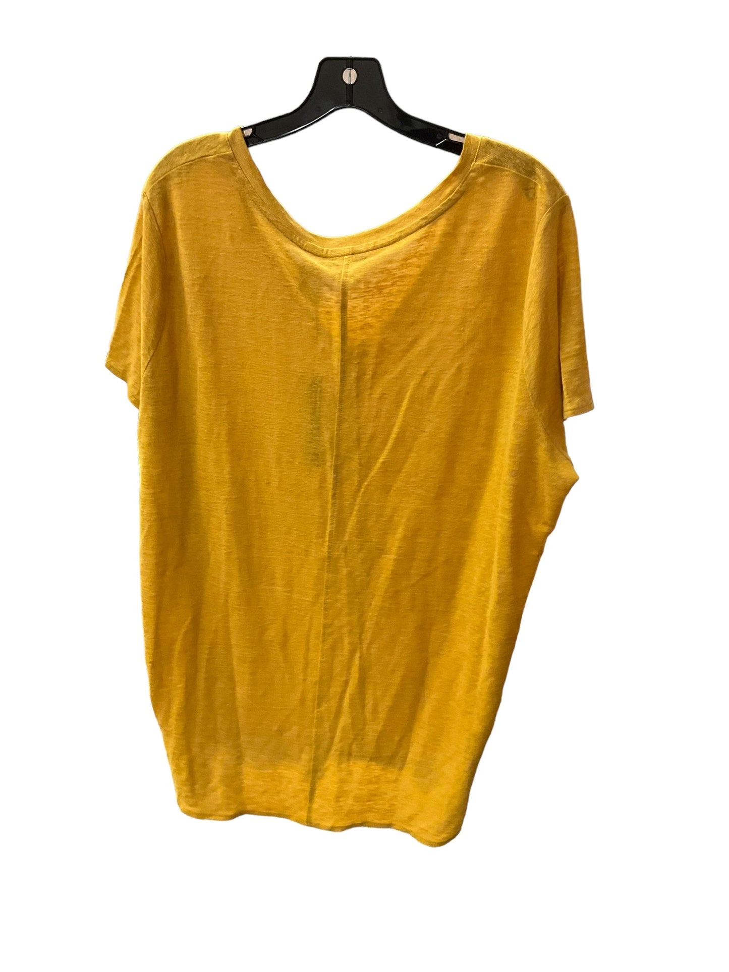 Top Short Sleeve Designer By Tahari In Mustard, Size: 1x