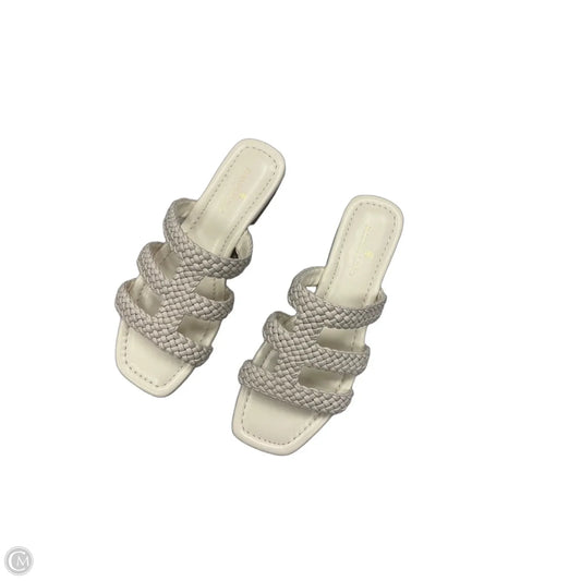 Sandals Flats By Bandolino In White, Size: 6