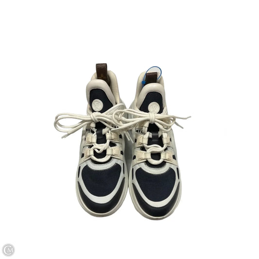 Shoes Luxury Designer By Louis Vuitton In White, Size: 9