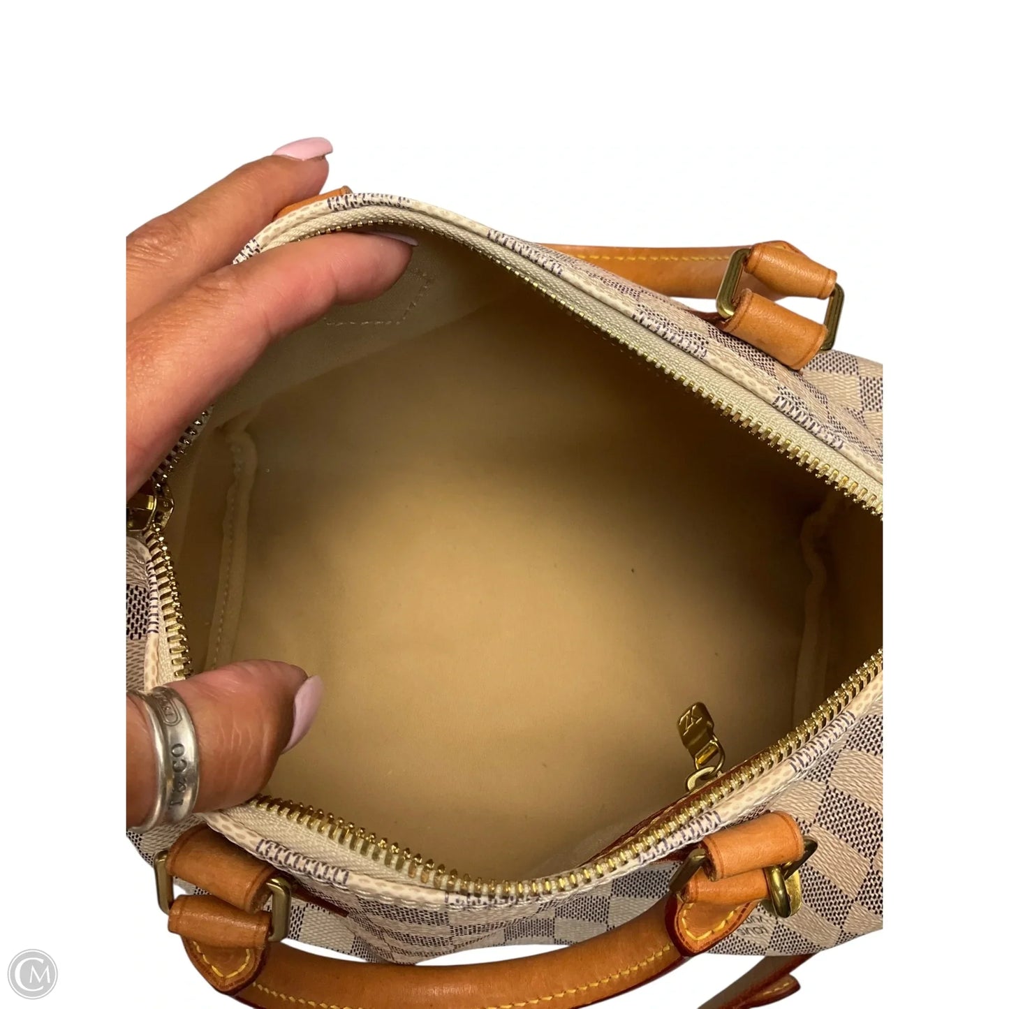 Handbag Luxury Designer By Louis Vuitton, Size: Medium