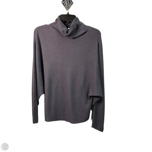 Top Long Sleeve By Babaton In Grey, Size: M