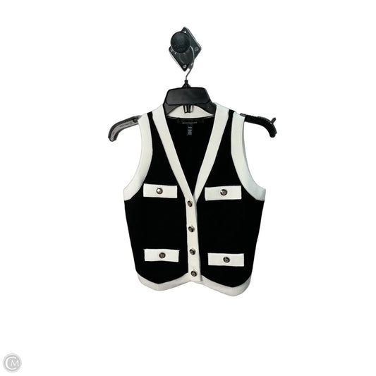 Top Sleeveless By White House Black Market In Black & White