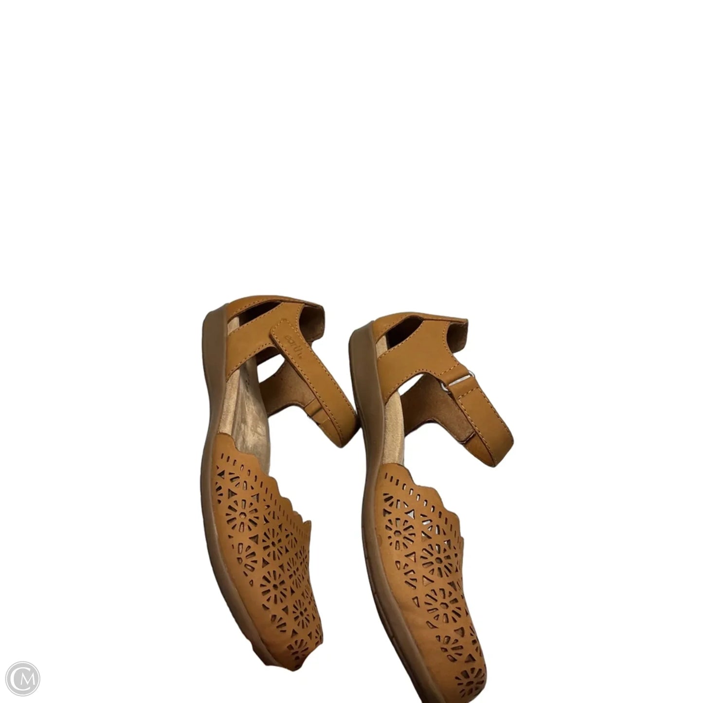 Sandals Flats By Earth In Beige, Size: 7