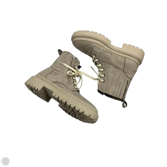 Boots Hiking By Clothes Mentor In Tan, Size: 10
